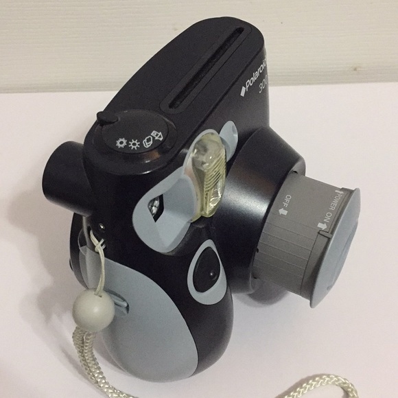 New Polaroid 300 Camera - Picture 4 of 4